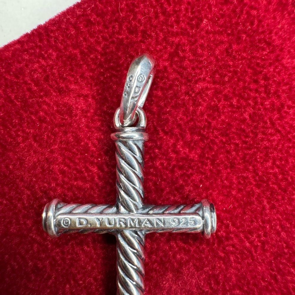 David Yurman .925 Sterling Silver Cable Rope Cross Pendant Amulet Men's - Picture 3 of 6